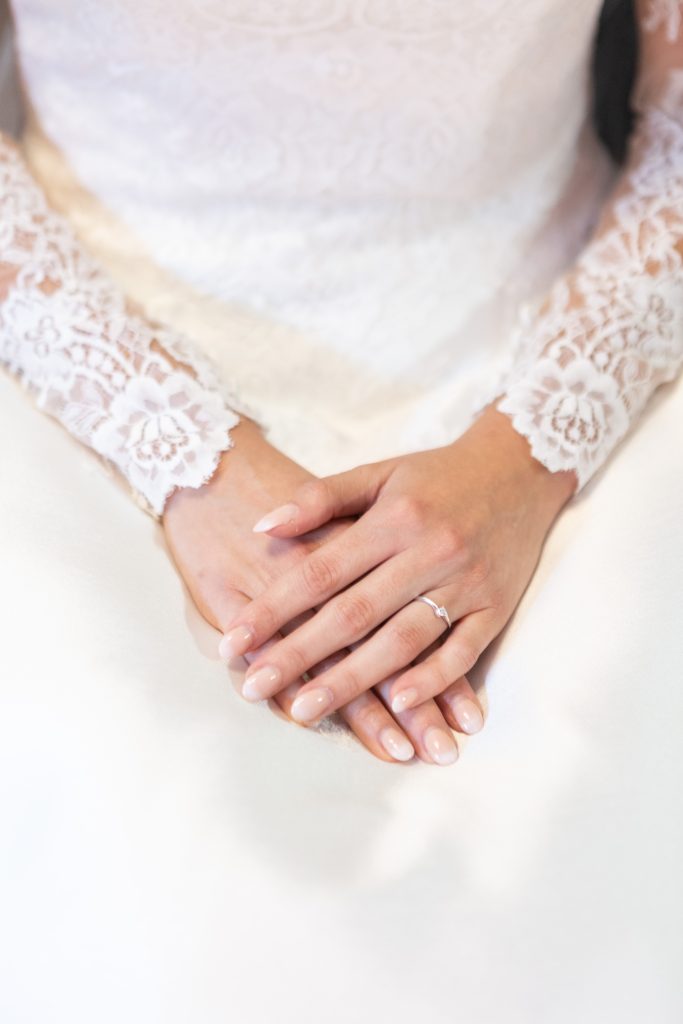 manos-novia-vive-wedding